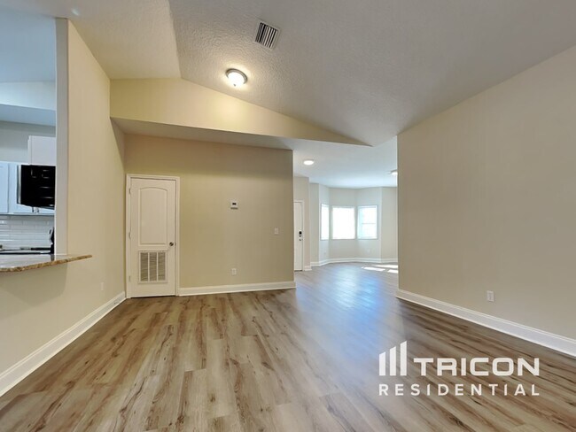 Foto del edificio - 39 Wood Acre Ln