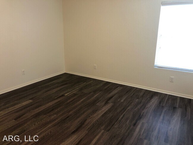 Building Photo - 3 br, 2 bath House - 3710 Churchill Drive