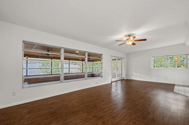 Building Photo - Perfect Winter Park Location