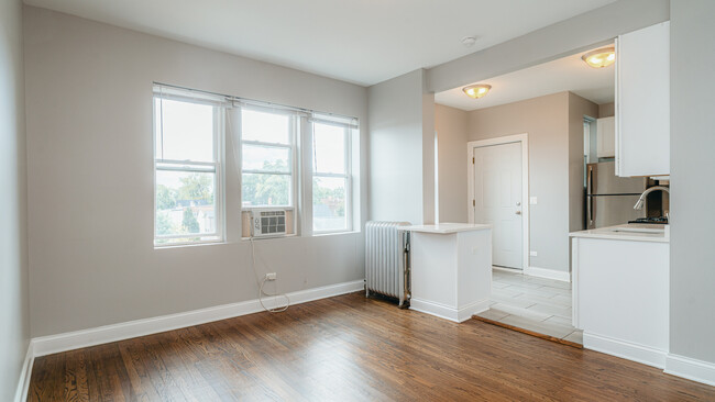 Building Photo - 3851 W Schubert Ave