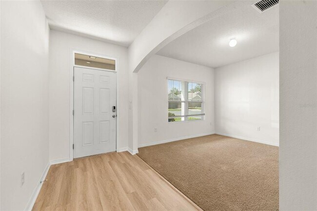 Building Photo - 8008 SW 62nd Ct
