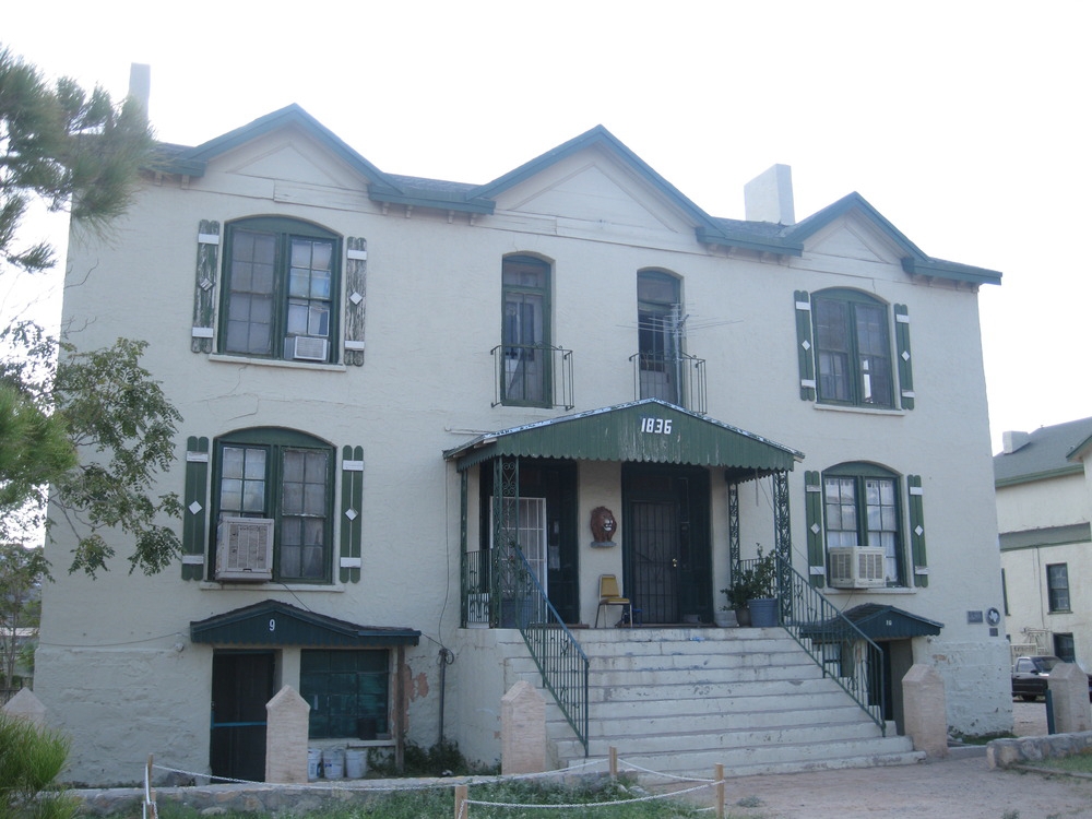 Primary Photo - 1836 W Paisano Dr