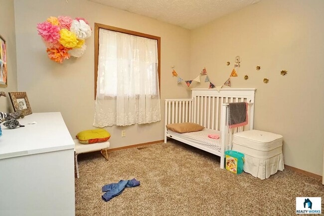 Foto del edificio - 4 Bedroom House for Rent