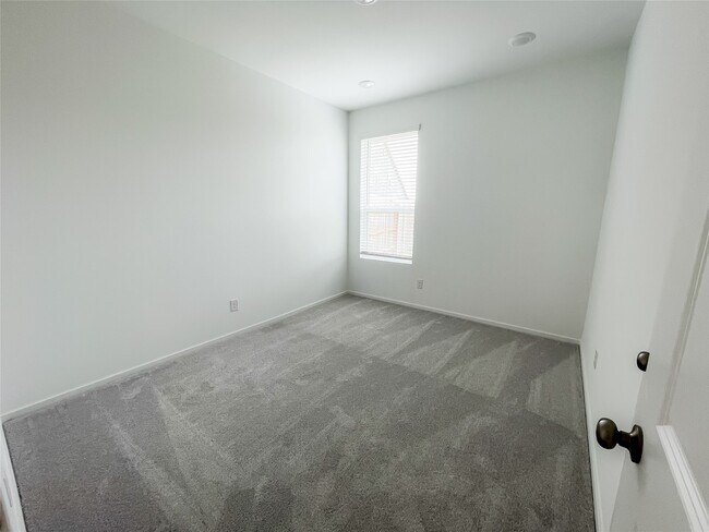 Building Photo - 6314 Laguna Terra Dr