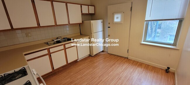 Building Photo - 4905 N Springfield Ave