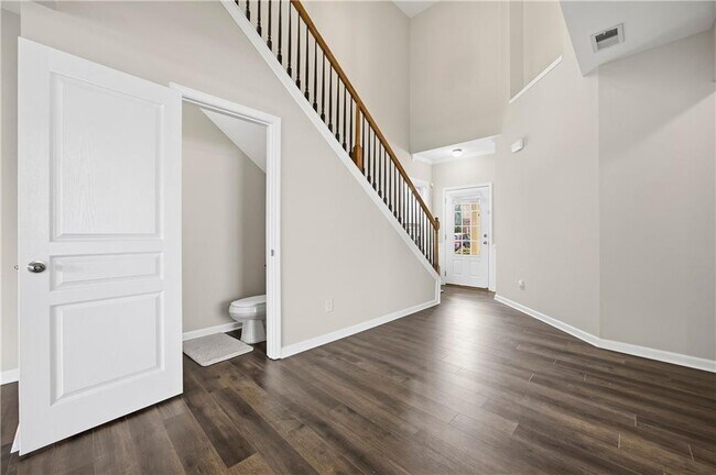 Foto del edificio - 2605 Runnymede Ct