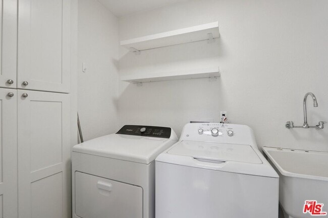 Building Photo - 1603 S Ogden Dr