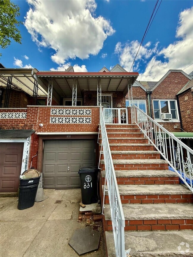Building Photo - 831 Avenue Z