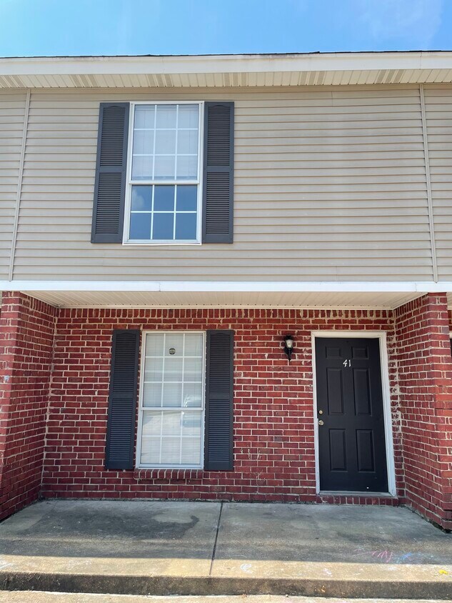 1301 Louisville St, Starkville, MS 39759 Townhome Rentals in