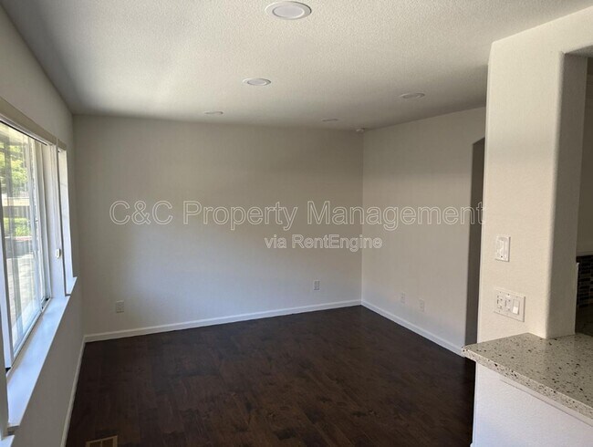 Foto del edificio - 542 Mill River Ln