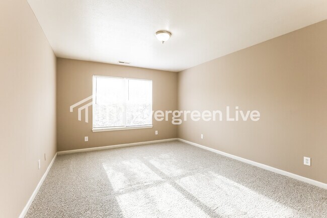 Building Photo - 2017 Lisa Walk Dr