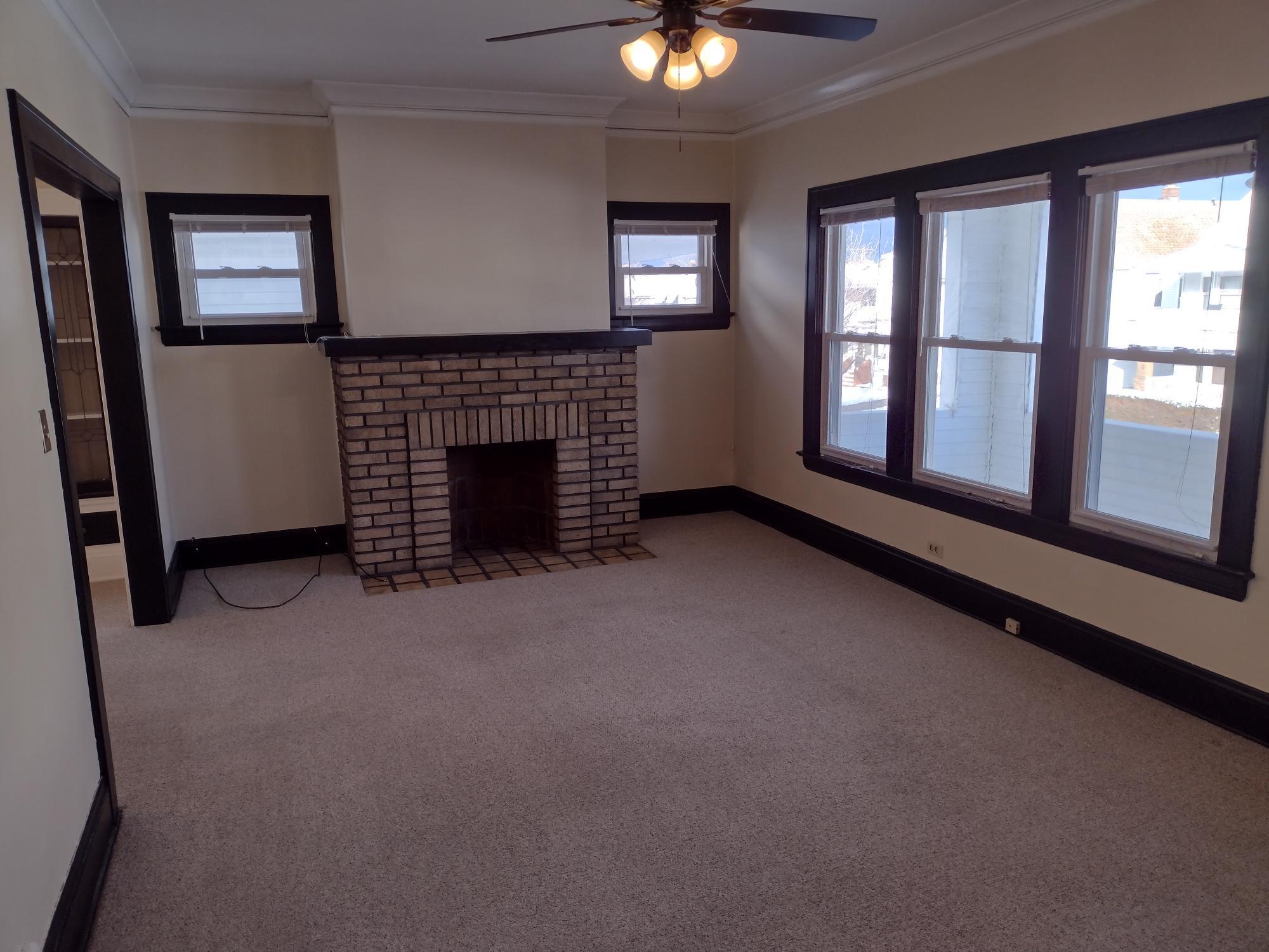 2102 Chesterland Ave Lakewood, OH 44107 – photo 3