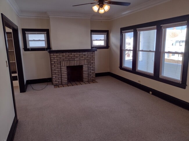 Foto del edificio - 2102 Chesterland Ave
