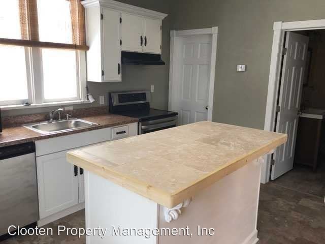 Building Photo - 3 br, 1 bath Apartment - 2110 E Rosser Ave