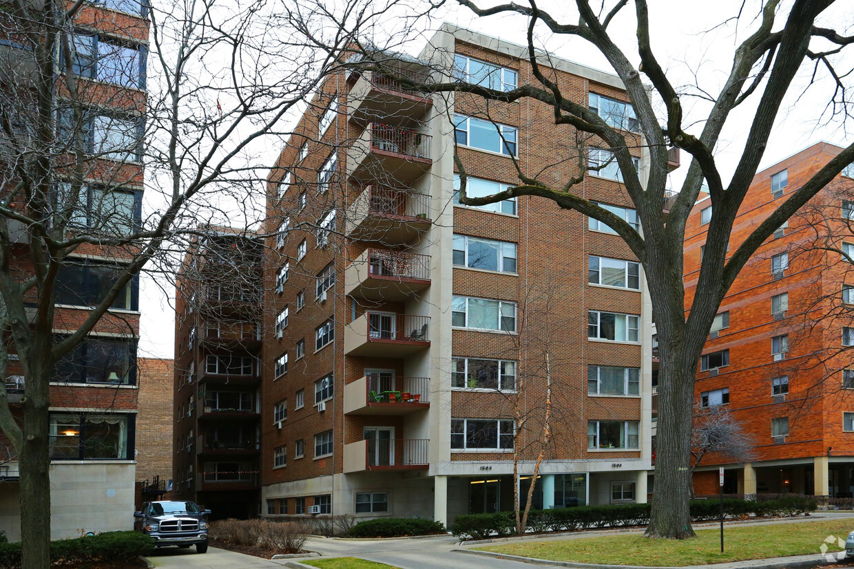 Building Photo - The Evanstonian