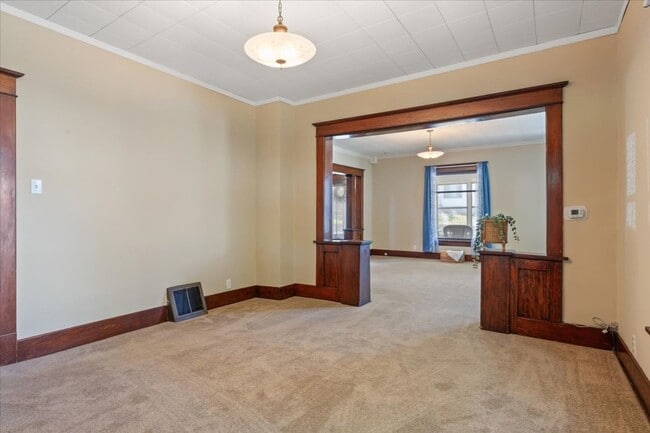 Foto del edificio - Spacious 4 Bedroom Home for Rent in Council Bluffs