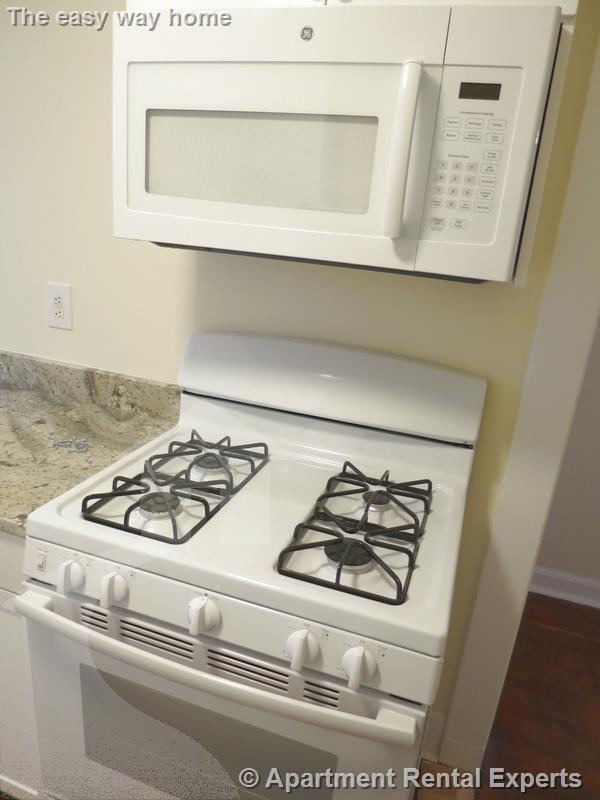 Building Photo - 38 Gibson St