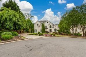 Foto del edificio - 675 Falls Lake Dr