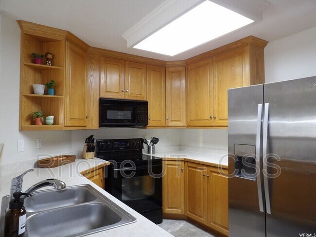 Building Photo - 62 N Garden Park Dr