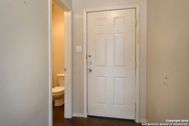 Foto del edificio - 3 Bedroom/2.5 Bath Woodlake Golf Way Subdi...