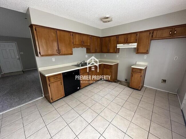 Foto del edificio - 6622 Nutall Oak Cove