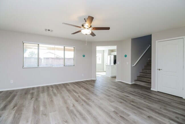 Foto del edificio - 1361 E Ryan Rd