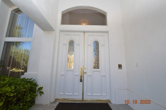 Building Photo - 7921 Marbella Cir