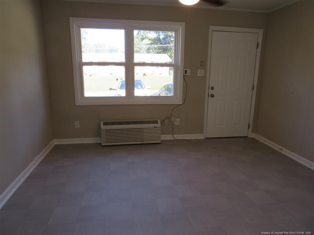 Building Photo - 4943 Fieldcrest Dr