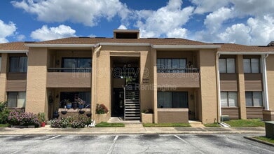 Building Photo - 5169 Vineland Rd