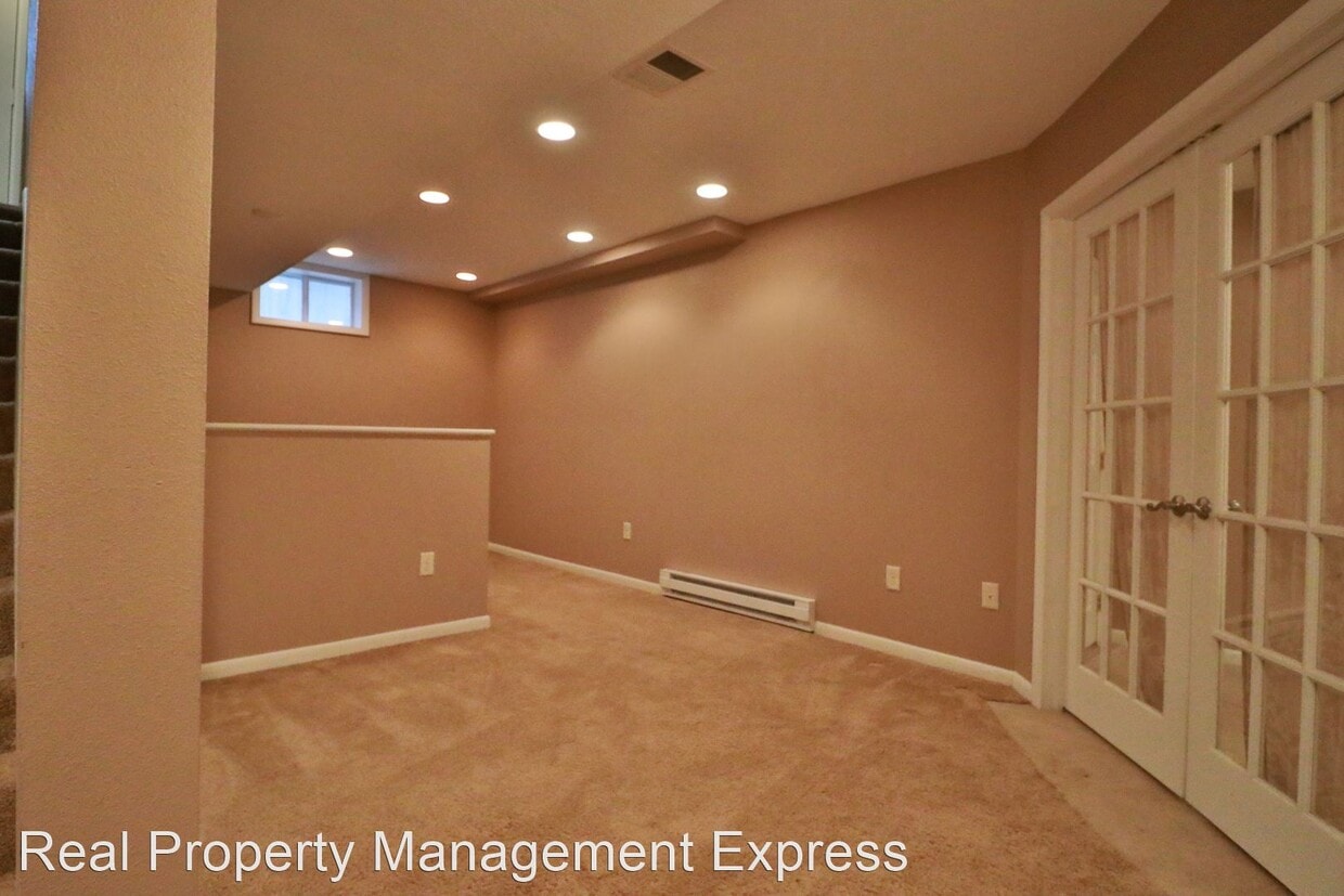 Primary Photo - 4 br, 3 bath House - 1804 S Covell Avenue