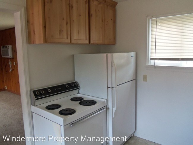 Building Photo - 532 N 6th Ave