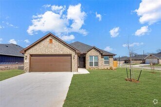 Building Photo - 2801 Tulip Dr