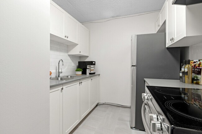 Photo du bâtiment - Newcourt Fields I & II