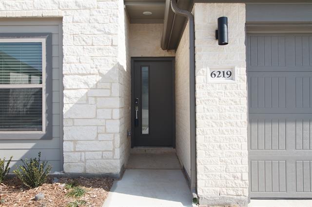 Foto del edificio - 6219 Tawakoni Ln