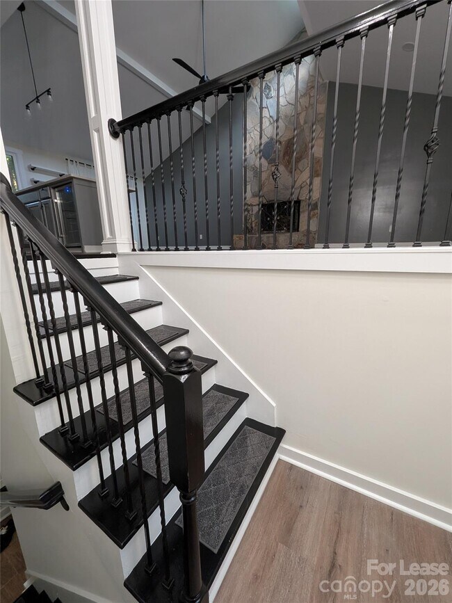 Foto del edificio - 9501 Fairway Ridge Rd