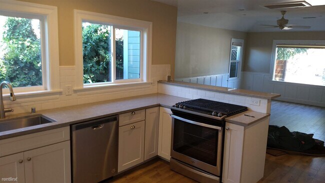 Foto del edificio - 2 br, 2 bath House - 144 Vallejo Avenue
