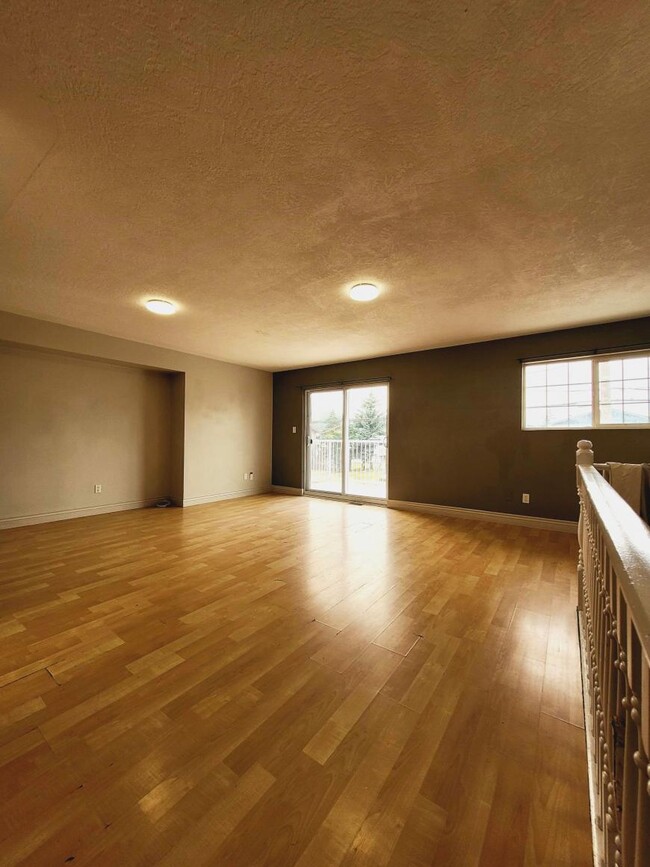 Building Photo - 3 bedroom in Prince George BC V2L 2V7