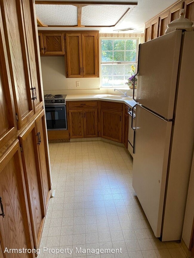Building Photo - 1 br, 1 bath House - 27448 Road 140 #H
