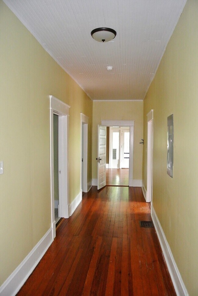 Foto del edificio - 3511 Old Chapel Hill Rd