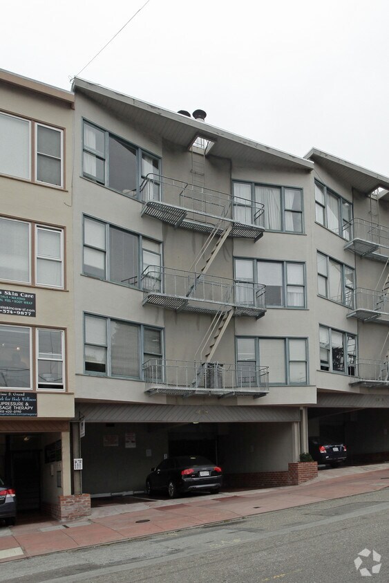 Primary Photo - 2654 Gough St