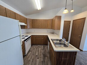 Building Photo - 619 Johnson St