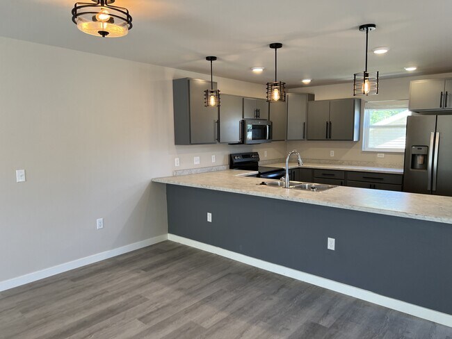 Building Photo - 1244 Salem Dr