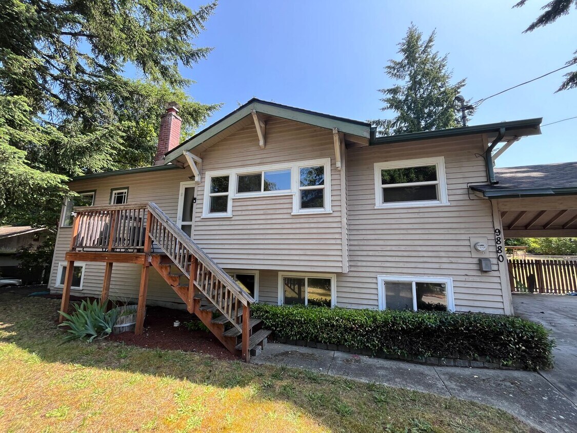 Primary Photo - Spacious 4-Bedroom Home Across from Silver...