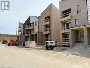 Building Photo - 99 REVERIE Wy
