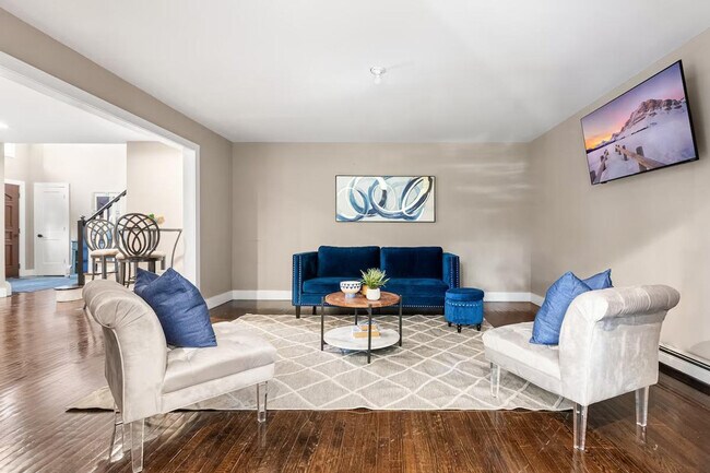 Foto del edificio - 1099 NY-17M