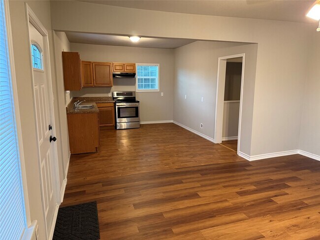 Foto del edificio - 1934 Austin Ave