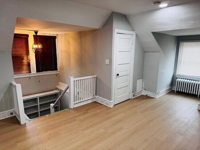 Foto del edificio - Studio Apartment on Linden Lane – Walk to Downtown Princeton