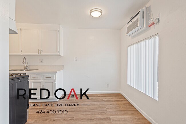 Foto del edificio - 14121 Shoemaker Ave