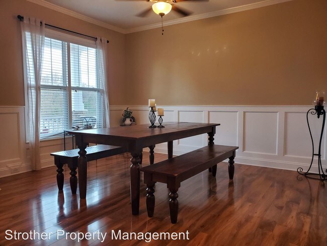 Building Photo - 4 br, 2.5 bath House - 604 Melody Lane