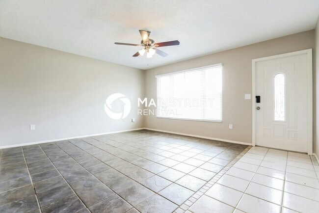 Foto del edificio - 3 Bedroom Pet-Friendly Home in PORT CHARLOTTE, FL with Main Street Renewal